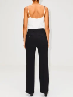 Boat Neck Tank