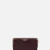 Carrington Clutch