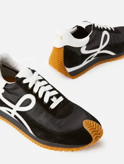 Flow Runner Sneaker