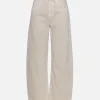Low Curve Jean
