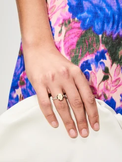 Mars Round Top Ring