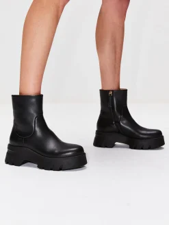 Montey Chelsea Boot