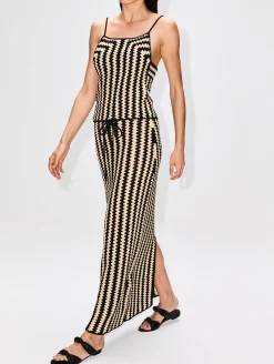 Raze Skirt