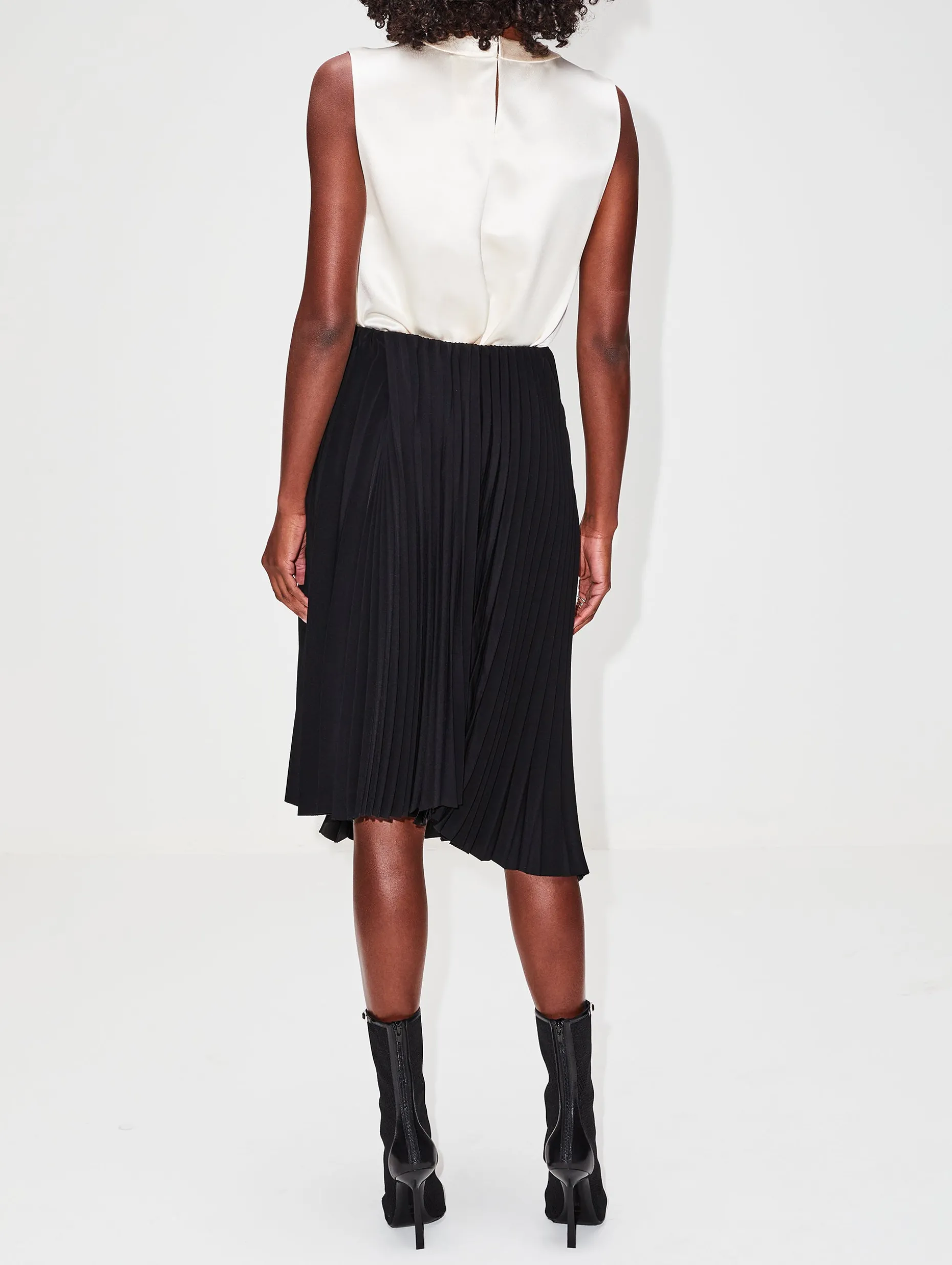 Sleeveless High Neck Top